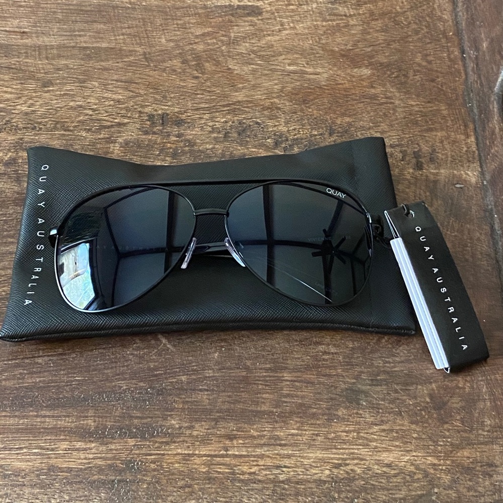 Quay Vivienne Sunglasses